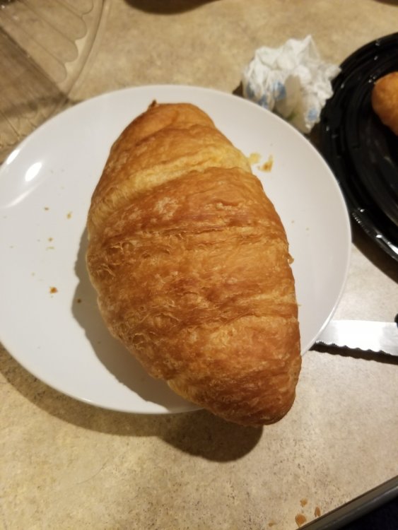 servercroissant.jpg