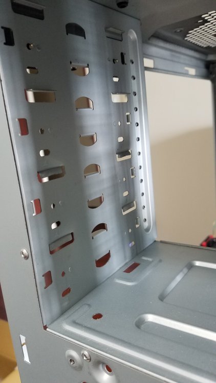 unRAID Build 5.jpg