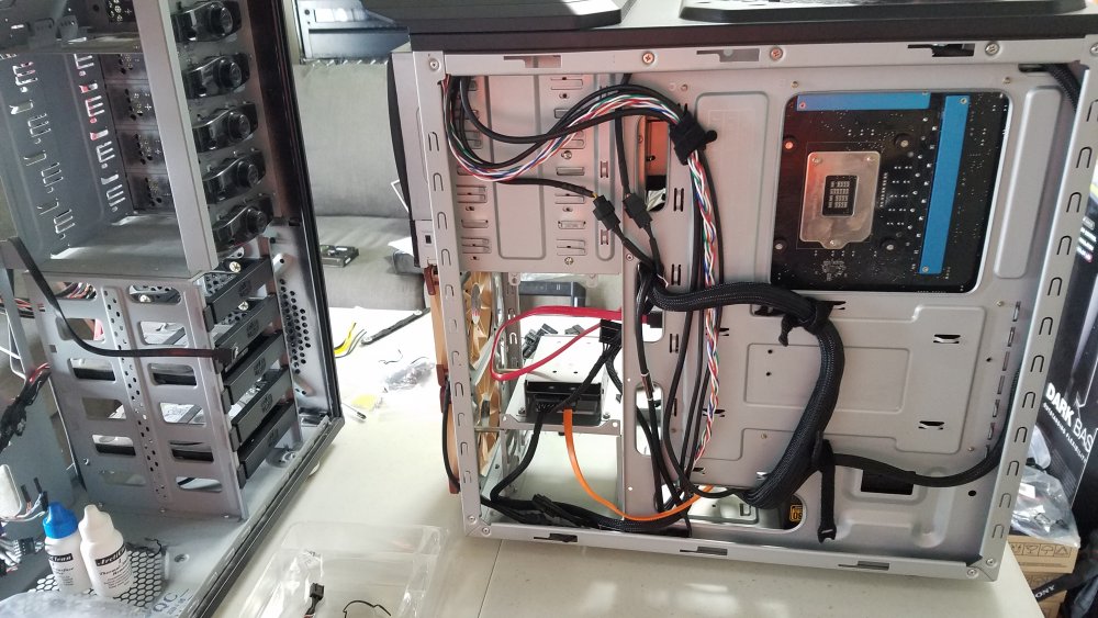 unRAID Build 10.jpg