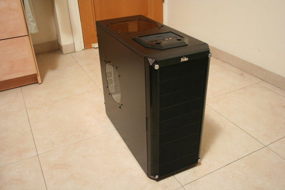 Xclio Nighthawk with side and top acrylic panels