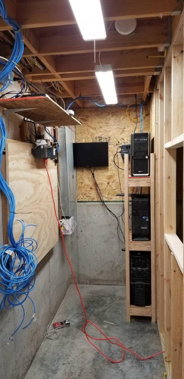 Hossian Oveys server rack idea.jpg