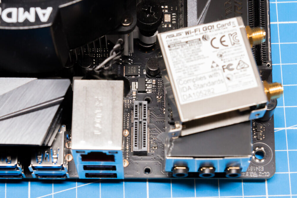 ASUS-ROG-Strix-WiFi-Replacement-1024x683.thumb.jpg.bef1da22fdaab0e8b1cf08270ffde2f5.jpg